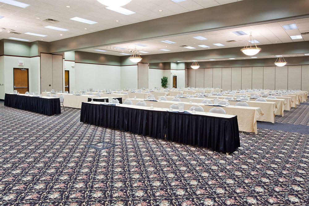 Holiday Inn Express Big Rapids, An Ihg Hotel Facilidades foto